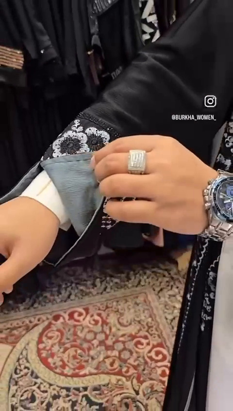 WhatsApp-Video-2025-11-03-at-00.42.17_08906b1d_063.jpg